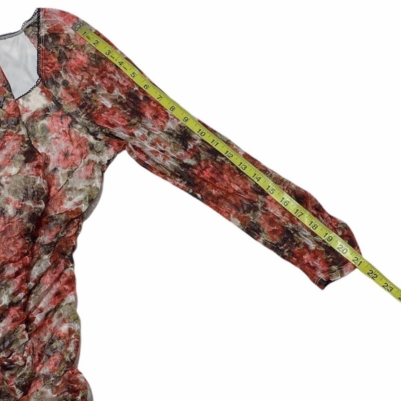 Agb Long Sleeve Printed Sweetheart Neckline Blouse - Picture 8 of 12